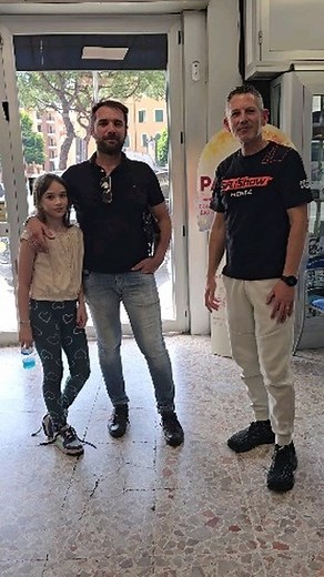 7.9K views · 170 reactions | Dall' Austria monitor android apple car dedicato nissan qashqai, prezzi disponibili su www.audioelite.it #audioelite #nissanqashqai #nissanqashqai | Audio Elite | Facebook