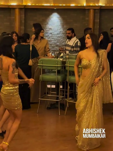 ‏🤗 she's #awesome #dancer #sexy 🥵