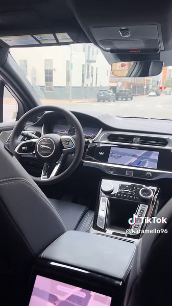 Waymo is unreal #texas #austin #tech #dowtown #usa | Waymo