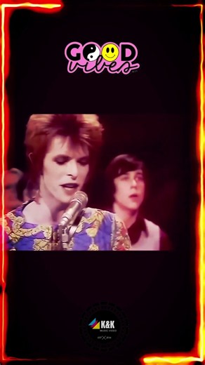 David Bowie's raw isolated vocals from 1972 ⚡🎙️