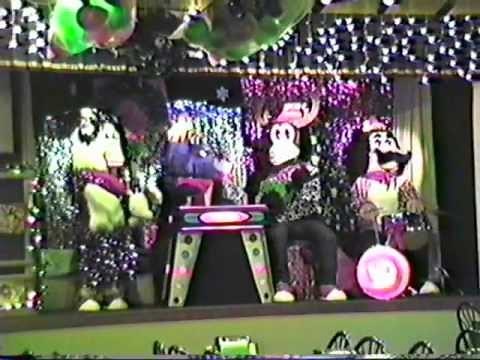 Chuck E. Cheese*s - * The Twelve Days of Christmas* - Danvers MA CEC 2002