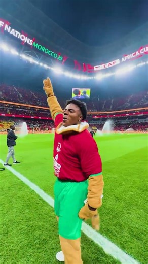 #Ishowspeed trying hard to pretend he is #tiger! 😳🔥 #mrbeast #shorts #tiger #trends