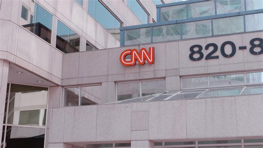 CNN morning host announces she's leaving the network during live show broadcast