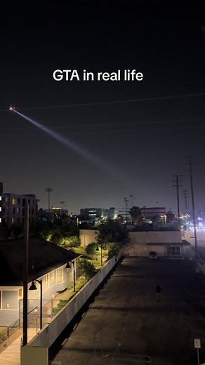 Experience the adrenaline-pumping action of a helicopter-assisted police chase through the streets of nighttime Los Angeles. 🚓🚁🌃 #PoliceChase #HelicopterChase #LosAngeles #LAPD #NightLife #DroneFootage #CityLights #UrbanDrama #LAViews #ActionFootage #ExploreLA #TravelCalifornia #InstaTravel #DroneShots #NightViews