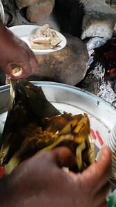 Le meilleur koki est celui cuit dans les feuilles de bananier. Gardez en tête ce conseil gratuit #conseils #cuisinemaison #astuces #koki #Preparation | Ma page food