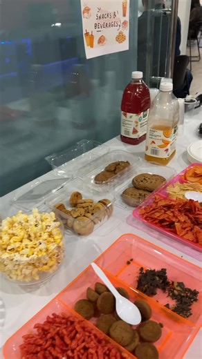Last night we kicked off the year with our very first KW Landmark event: KW Game Night! 🎮✨ So grateful to all the agents who helped bring this night together. Huge shoutout to our ALC Event Committee Chairman, Vito @vito_33 , for bringing everyone together for some friendly video game competition, and to our event committee members for all their help. And of course, @papasellshomes.kw Alex for keeping us warm with his delicious hot toddies! | Keller Williams Realty Landmark