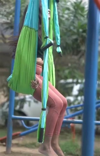 YOGABODY | One of the nicest inversions we've seen with the Yoga Trapeze setup outdoors 🍃 Glad you found a park to hang it, @yoga_journalist ✨ Want... | Instagram