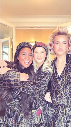 U kno… it was the end of the 60’s 🧸🤎🐆 #16kids #hairstyle #ootd #notenoughnelsons #justkass