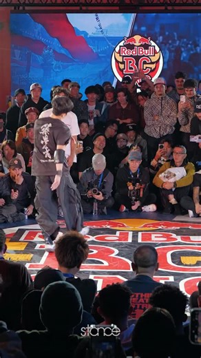 Bboy Monkey King has crazy powermoves 👑 🐒 @dreamrunnerz_monkeyking | Stance