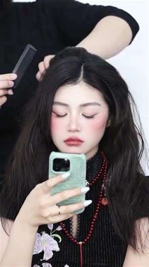 How to Rock the New Chinese Bridal Hairstyle