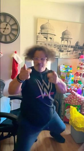 Crazy man dancing #funny #Dancing