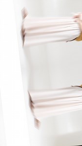 Kuier-mense, het julle al ons jongste uitgawe met die KFM radio-omroeper en TV-aanbieder Sherlin Barends en haar skattige tweeling op die voorblad? Sherlin het omtrent gestraal in ons fotosessie. Kyk net hoe mooi! Moenie dié uitgawe misloop nie! 📷: ER Lombard #kuierinspirasie #kuiervoorbladsterre | Kuier