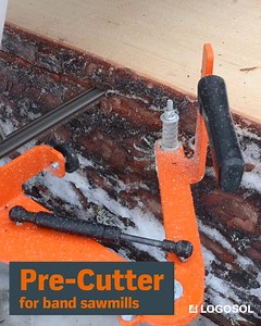 💥 Pre-Cutter for band sawmills on sale in the Winter Campaign! 💥 The Logosol Pre-Cutter extends blade life, improves cut quality, and makes your sawmill even more efficient. By removing bark and dirt before the blade reaches the log, the Pre-Cutter ensures smoother operation and reduced wear, so you get more time for sawing. 🔹 Protects your sawblade 🔹 Enhances cutting precision 🔹 Boosts sawmill performance Upgrade your milling game today! 💪 Find the Pre-Cutter on sale in the Winter Campaig