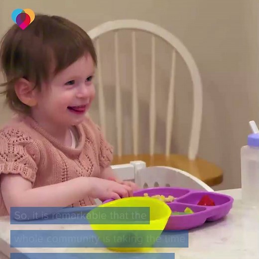 17M views · 3.1K reactions | This 2-year-old girl is deaf, but loves to talk to people — so, her whole neighborhood is learning sign language for her  https://cbsn.ws/2Ihp9pd | The Uplift | Facebook