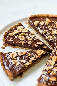 Unbelievably Creamy Nutella Tart (Video) - Pretty. Simple. Sweet.