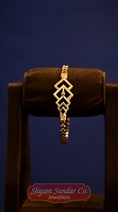 Gold Noa A Symbol of Womanhood… The traditional marker of marriage, elegance, and Bengali identity Subscribe our channel to view all of our Gold Noa collection- https://www.youtube.com/c/ShyamSundarCoJewellers Follow us on Instagram https://www.instagram.com/shyamsundarcojewellers/ To know more of this Gold Noa, please click on the link below https://wa.me/918582886666 | Shyam Sundar Co Jewellers