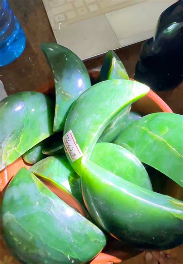 High-Quality River Jade: A Stunning Gemstone