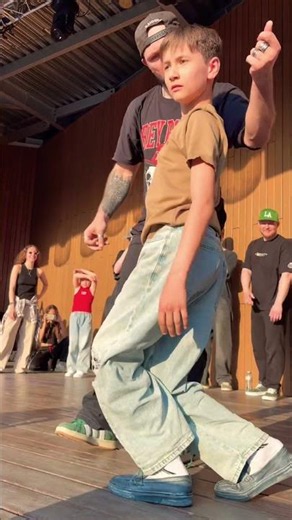 Funny dance battle freestyle