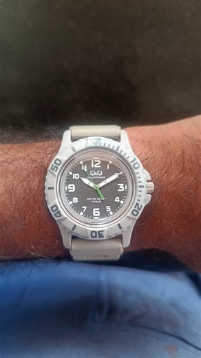 Q AND Q SOLAR POWER WATCH