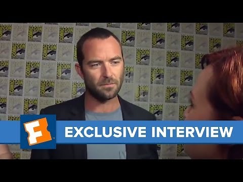 Sullivan Stapleton Comic-Con 2013 Exclusive Interview | Comic Con | FandangoMovies