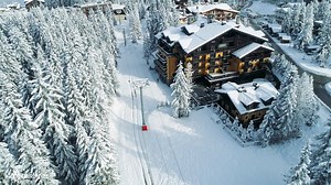 220K views · 9.3K reactions | 105cm en haut des pistes et 30cm à Courchevel 1850… aujourd’hui, le décor est féérique  [ #Courchevel ] _____ 105cm at the top and 30cm at Courchevel 1850… today, the landscape is fantastic | Courchevel | Facebook