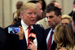 Dilbert creator: Trump 'bitch-slapped Fox News'