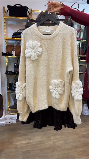 S A k on Instagram: "✨ Découvrez notre nouvelle collection 2026 en ! 😍♥️ Apportez une touche d’élégance et de douceur à votre style. 📍 Adresse :baba Hassen Alger 📍 📞 Téléphone :0560258738/0557903819 🚚 Livraison disponible dans les 58 wilayas « , à domicile ou en point de retrait (STOP DESK). 💸 Frais de livraison : entre 600 DA et 900 DA selon votre wilaya.(sud plus de 1000da) #femmealgerienne #fashionstyle #femme #elegance #tendanceparis sakmode"