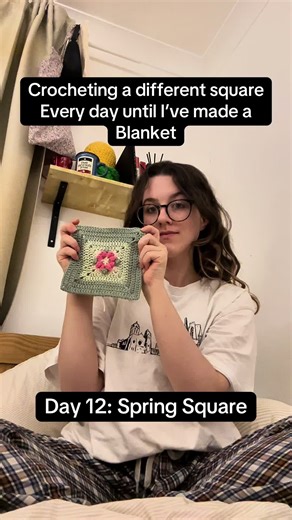 Crocheting a different square every day until I’ve made a blanket. Day 12: Spring Square. This crochet square is from The Ultimate Granny Square Source Book. I’ve actually crocheted this square previously and loved it so much that I wanted to incorporate it in to this crochet blanket. I’m really enjoying crocheting these squares every day, I can’t wait to show you the complete crochet blanket!!! #followalong #crochetinspo #crochet #crochetgrannysquare #crochetblanket