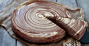 Get WILD in the kitchen with this recipe for zebra CHEESECAKE