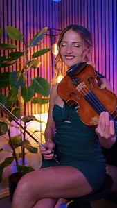 Coco Jambo 🎻 . . . #cocojumbo #violincover #violinmusic #violinist #instrumental #musiccover #popcover #strings #musician #violinperformance #covermusic #viralcover #trendingsound #violinlovers #musicvideo | violinia.de