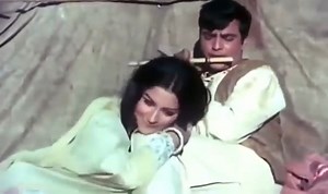 Kisi Rah Pe Kisi Mod Par (Mukesh, Lata Mangeshkar) Music: Kalyanji Anandji, Lyrics: Anand Bakshi Movie: Mere Humsafar, (1970) | Classics