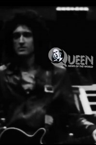 Queen Reahearsal - (Live in Atlanta Dec/8/1977) - Songs: 1. Tie Your Mother Down 2. Spread Your wings Omni Coliseum, Atlanta, GA, USA - #’s #queen #brianmay #freddiemercury #rogertaylor #johndeacon - Fanpage