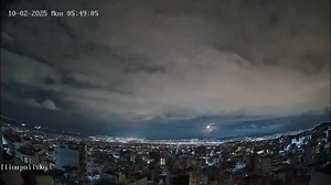 36K views · 460 reactions | A meteorite fall occurred this morning, February 10, 2025 Greece -Athens CREDITS: IAKOVOS VENIERIS | Cyclone Of Rhodes | Facebook
