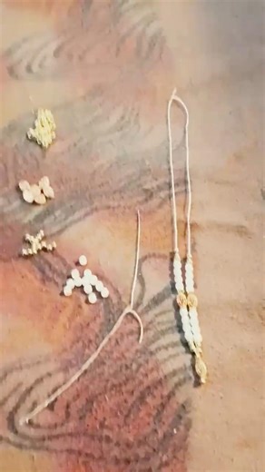 DIY moti mala📿#youtubeshorts #diy #cute#garland#mala #necklace #shorts#youtube #ytshorts#viralvideos