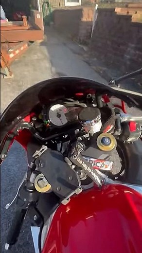 2002 SUZUKI GSXR 1000 ARATA Exhaust Cold Start Sound🔥 #suzuki #gsxr1000 #coldstart #shorts #2025