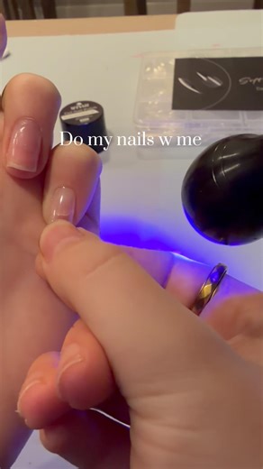 Do my nails with me!! ✨🫶🏻😔💅 #nails #abs #nailart #babydoll #trending