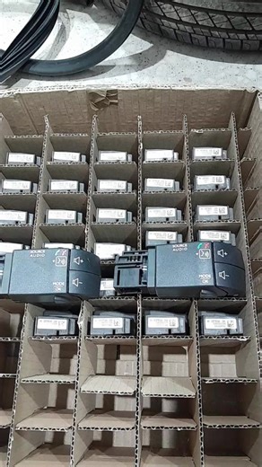 comande radio original Renault 0670085410