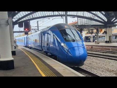 Lumo Class 803 - 803005 passing York on 1E82 EDB to KGX (31/10/25)