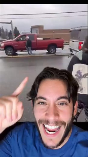 Este Trumpista se creyó machito pero rápido se arrepintió 😱 | CEE TV