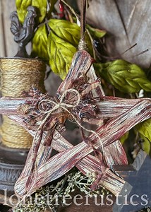 ⭐️ Rustic Wavy Wood Star 🤎 Y’all asked for it… and here is the short DIY video on how it was made! ⭐️ It all started with morning coffee & a little creativity… and now you can make one too! ☕️✨ I put my own twist on this classic Star… using a wavy design, and plenty of rustic charm! Enjoy & happy crafting! 🤎 #rusticdecor #diy #crafting #easydiy #rusticDIY #americana #lonetreerustics | Lone Tree Rustics