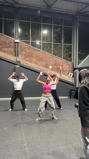 🍽️ @BILLIE EILISH at the Diner: Epic Singing & Dancing Talents