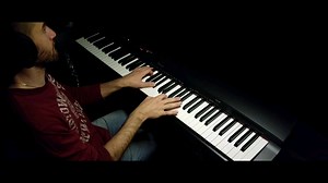 10条优美好听的钢琴riff演奏示范