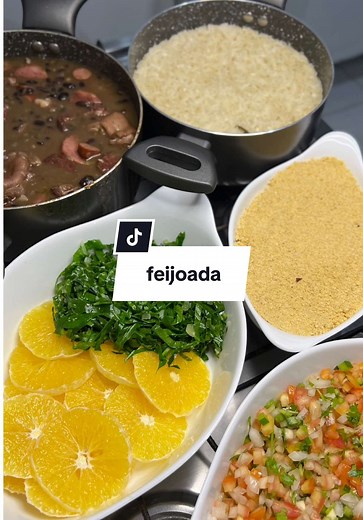 Aprenda a Fazer Feijoada Simples e Deliciosa