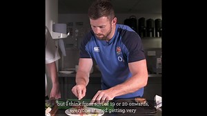 Ever wondered what England Rugby players eat? Elliot Daly chats through his approach to nutrition 🍽️ For advice and recipes aimed at players of every level visit our Food for Rugby website ➡️ bit.ly/2Pp0rp0 | England Rugby