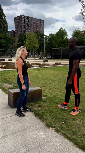 Ayla Guiaux on Instagram: "Iedereen heeft wel die ene gekke vriend(in) waar je dit 100% mee kan doen 🤪 Tag die persoon hier onder. En zet daarna jullie filmpje in je story tagge mij dan ik neem ‘m sowieso over!"