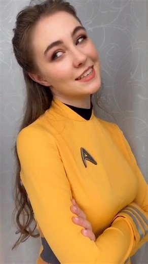 Star Trek Ladies Cosplay Duet with Captain Kirk
