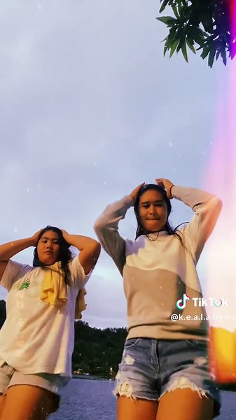 Vidéos de 𝓛𝓪𝓷𝓲𝓮💅🏻 (@k.e.a.l.a.n.i.e) avec son original - Rainaheree_