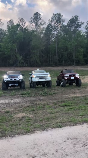 Exploring Bubba Truck's GMC, Chevy, and Yota Modifications