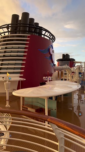 Descubre el sonido de la bocina de los barcos de Disney