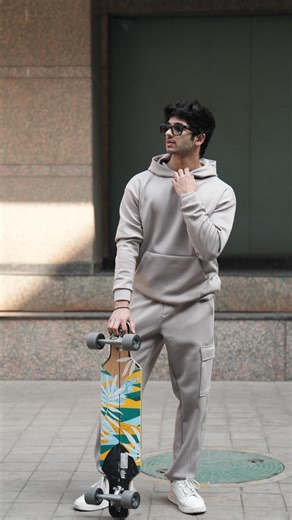 Tarun Kinra on Instagram: "Hit play and slip into the groove 🎧 Meet my new fits that stylishly keep pace with my day, from street to the board 🛹 My JKY Groove looks👇🏼 Look 1 MZ13 Oversized Tee + MZ10 Joggers Look 2 MZ16 Hoodie + MZ27 Cargo Joggers #FitCheck #JockeyIndia"